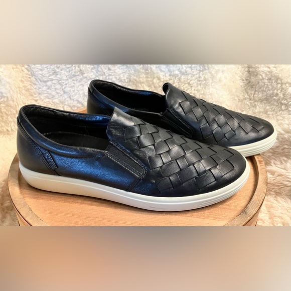 EUC Ecco Black and White Leather Slip-On Loafers with Woven Design Size 10 - Picture 1 of 11